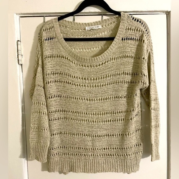 August Silk Grey Sweater Size Medium - Picture 1 of 6